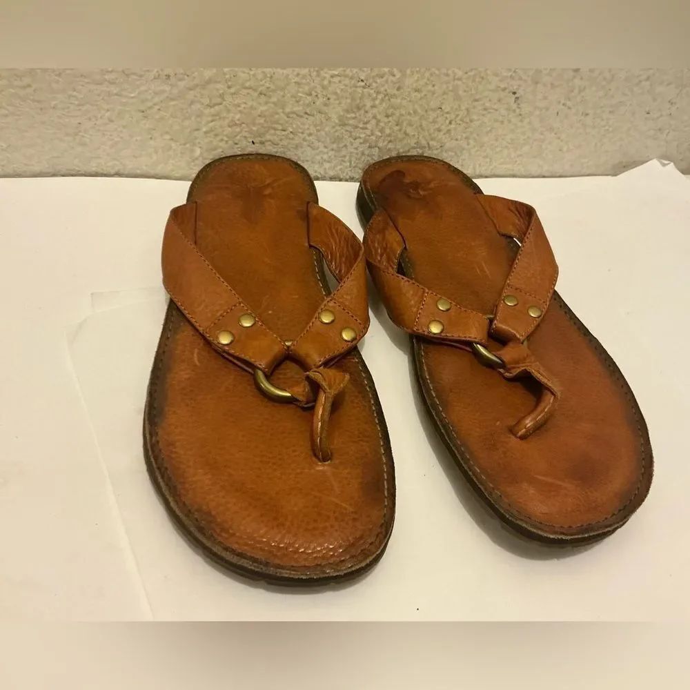Frye leather thong sandals size 12